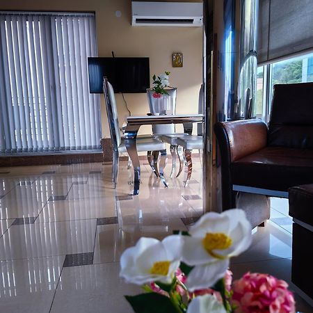 The View Apartment Plovdiv Bagian luar foto